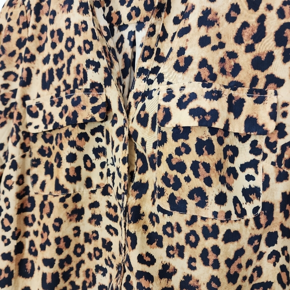 SUNG Alfred Sung Leopard Print Blouse Top Button Down Shirt Animal Print Small - Picture 13 of 14